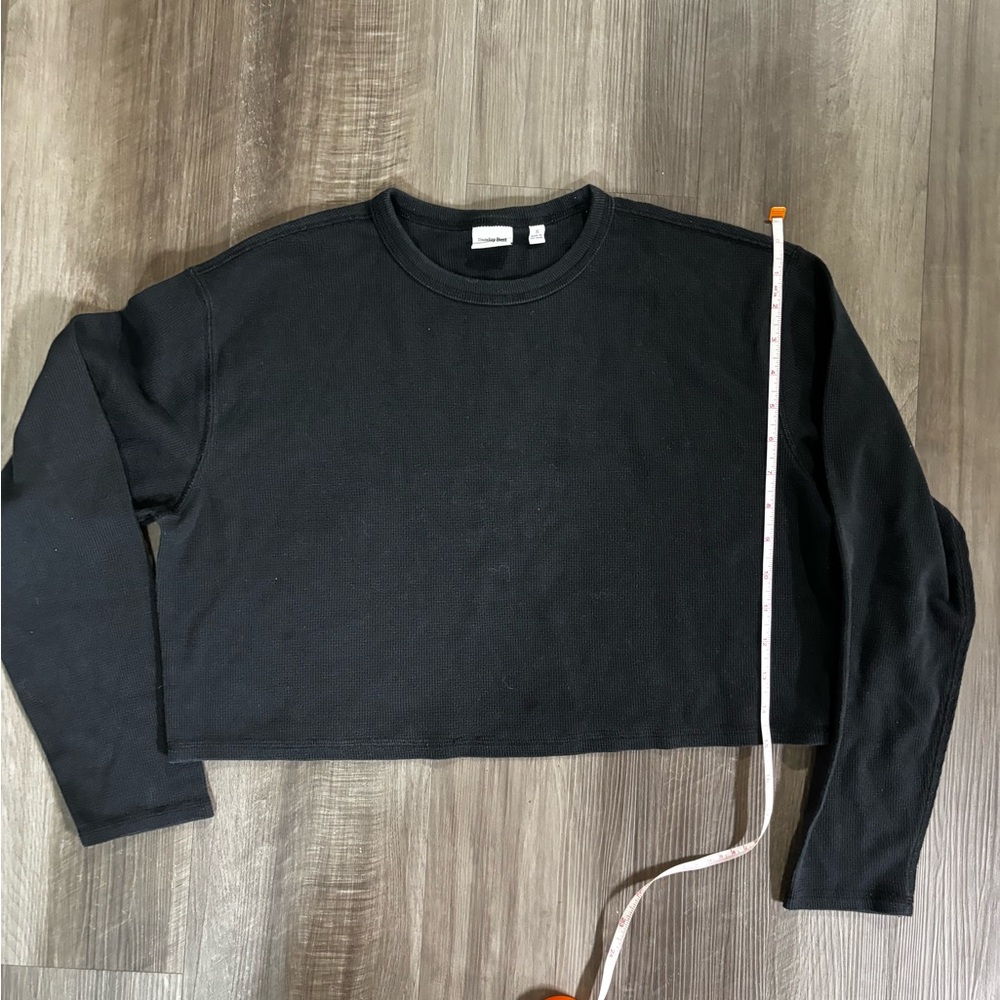 Aritzia Sunday Best Black Long Sleeve Crop Top